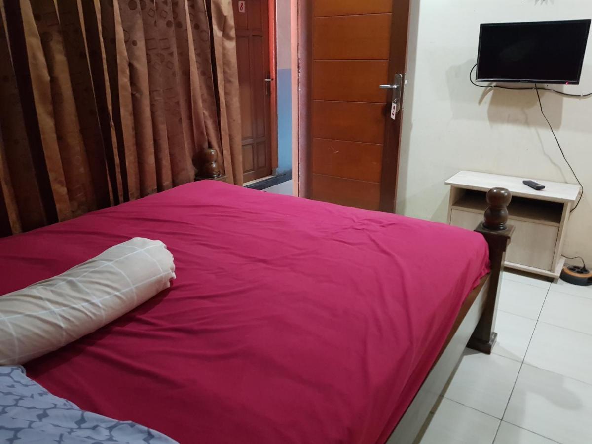 Hotel Alifah 1 Syariah Rawabokor Dua ภายนอก รูปภาพ