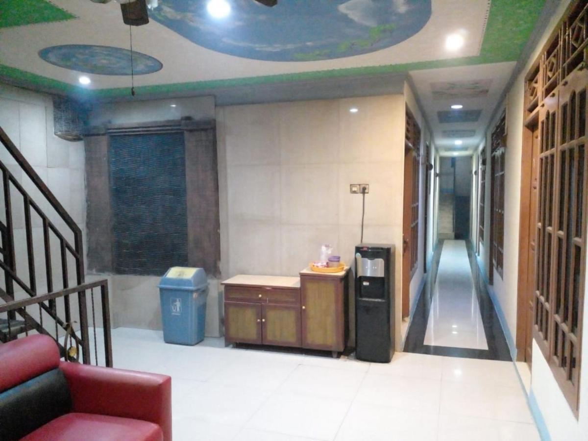 Hotel Alifah 1 Syariah Rawabokor Dua ภายนอก รูปภาพ